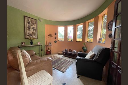 Casa à venda com 230m², 5 quartos e 3 vagasSala