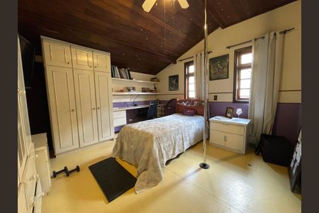 Casa à venda com 230m², 5 quartos e 3 vagasQuarto 4 