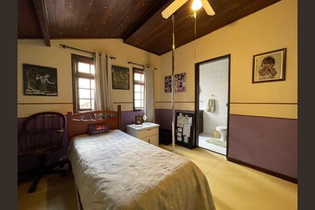 Casa à venda com 230m², 5 quartos e 3 vagasQuarto 4