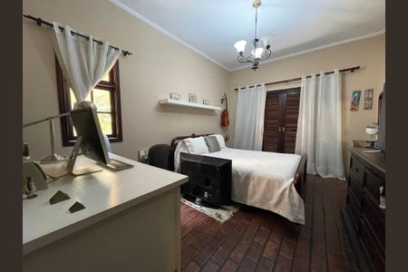 Casa à venda com 230m², 5 quartos e 3 vagasQuarto