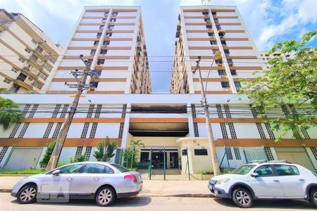 Apartamento à venda com 56m², 2 quartos e 1 vagaFachada