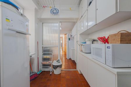 Apartamento à venda com 140m², 3 quartos e 1 vagaÁrea de Serviço