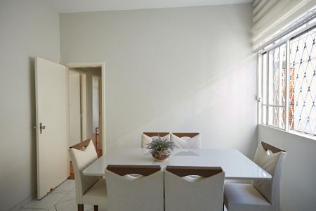 Apartamento à venda com 120m², 3 quartos e 1 vaga Apartamento à venda com 120m², 3 quartos e 1 vagaSala de Jantar