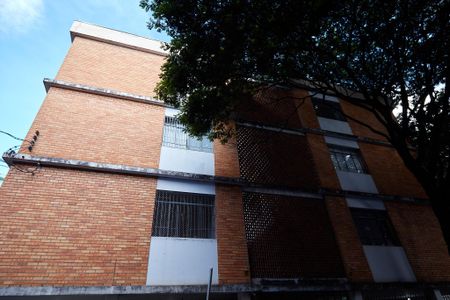 Apartamento à venda com 120m², 3 quartos e 1 vaga Apartamento à venda com 120m², 3 quartos e 1 vagaFachada