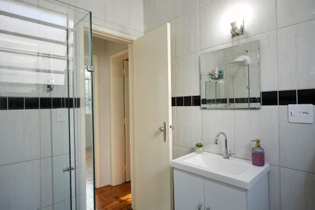 Apartamento à venda com 120m², 3 quartos e 1 vaga Apartamento à venda com 120m², 3 quartos e 1 vagaBanheiro