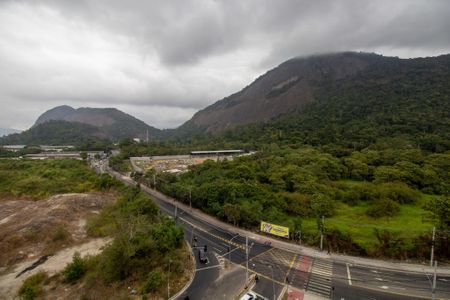 Apartamento para alugar com 47m², 2 quartos e 1 vagaÁrea de Serviço Vista