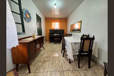 Casa à venda com 130m², 3 quartos e 1 vagaSala de Jantar
