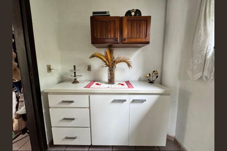 Casa à venda com 130m², 3 quartos e 1 vagaBanheiro