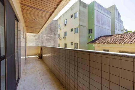 Apartamento à venda com 80m², 3 quartos e 2 vagasVaranda