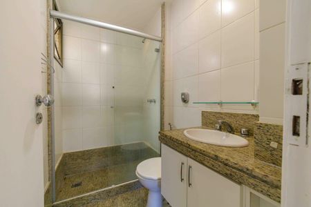 Apartamento à venda com 80m², 3 quartos e 2 vagasBanheiro da Suíte