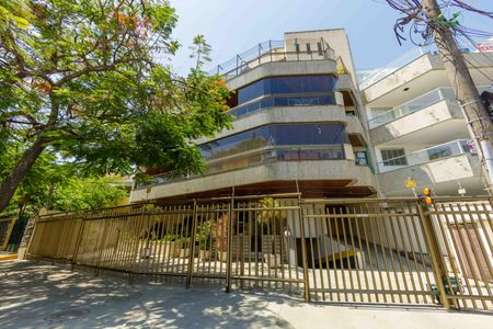 Apartamento à venda com 80m², 3 quartos e 2 vagasFachada