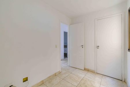 Apartamento à venda com 80m², 3 quartos e 2 vagasQuarto 2