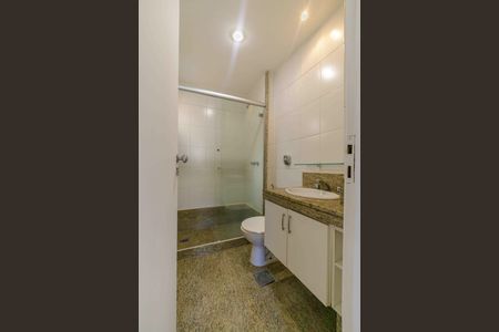 Apartamento à venda com 80m², 3 quartos e 2 vagasBanheiro da Suíte