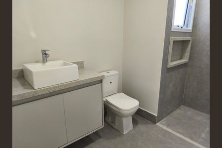 Casa à venda com 490m², 3 quartos e 3 vagasBanheiro da Suíte 1