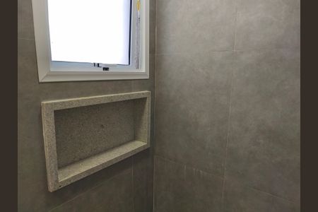 Casa à venda com 490m², 3 quartos e 3 vagasBanheiro da Suíte 1