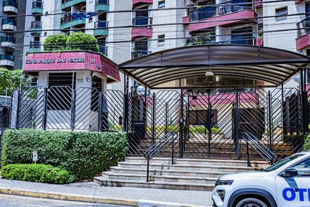 Apartamento à venda com 100m², 3 quartos e 3 vagasFachada