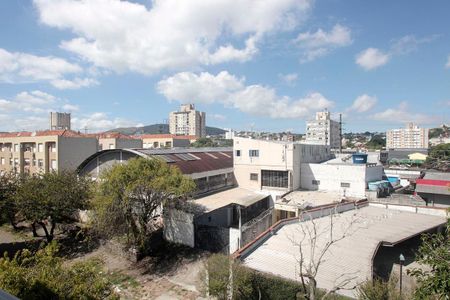 Apartamento para alugar com 68m², 2 quartos e 1 vagaÁrea de Serviço Vista