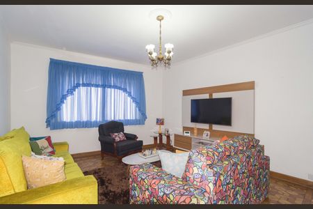 Casa para alugar com 240m², 3 quartos e 2 vagasSala