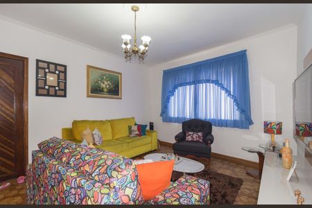 Casa para alugar com 240m², 3 quartos e 2 vagasSala