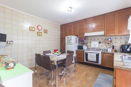 Casa para alugar com 240m², 3 quartos e 2 vagasCozinha