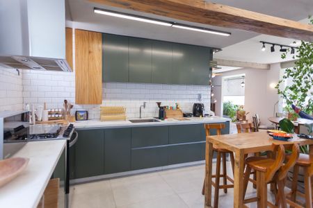 Apartamento para alugar com 230m², 4 quartos e 1 vaga Apartamento para alugar com 230m², 4 quartos e 1 vagaCozinha