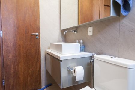 Apartamento para alugar com 230m², 4 quartos e 1 vaga Apartamento para alugar com 230m², 4 quartos e 1 vagabanheiro suite / escritorio