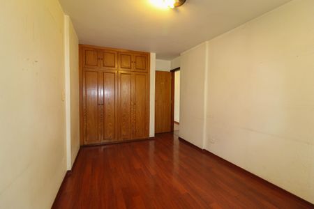 Apartamento à venda com 148m², 4 quartos e 2 vagasQuarto 1