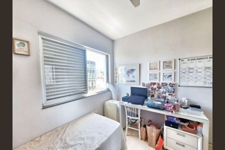 Apartamento à venda com 240m², 4 quartos e 2 vagasQuarto 2