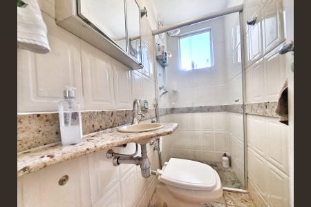 Apartamento à venda com 240m², 4 quartos e 2 vagasBanheiro