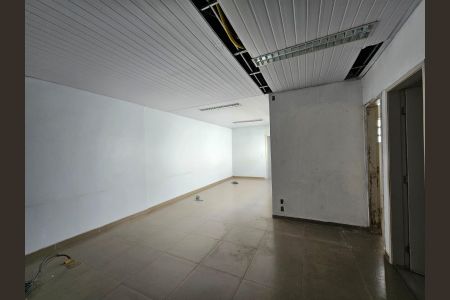 Casa à venda com 450m², 6 quartos e 1 vaga Casa à venda com 450m², 6 quartos e 1 vagaSala