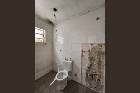 Casa à venda com 450m², 6 quartos e 1 vaga Casa à venda com 450m², 6 quartos e 1 vagaBanheiro