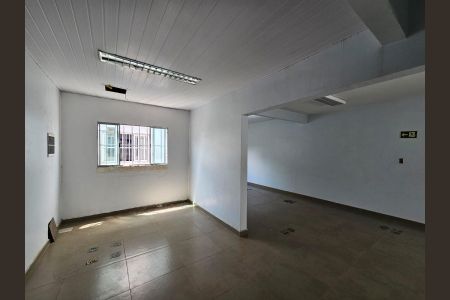 Casa à venda com 450m², 6 quartos e 1 vaga Casa à venda com 450m², 6 quartos e 1 vagaSala