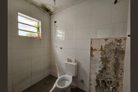 Casa à venda com 450m², 6 quartos e 1 vaga Casa à venda com 450m², 6 quartos e 1 vagaBanheiro