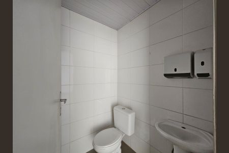 Casa à venda com 450m², 6 quartos e 1 vaga Casa à venda com 450m², 6 quartos e 1 vagaBanheiro 2