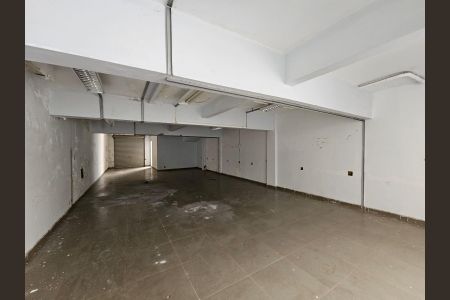 Casa à venda com 450m², 6 quartos e 1 vaga Casa à venda com 450m², 6 quartos e 1 vagaGaragem