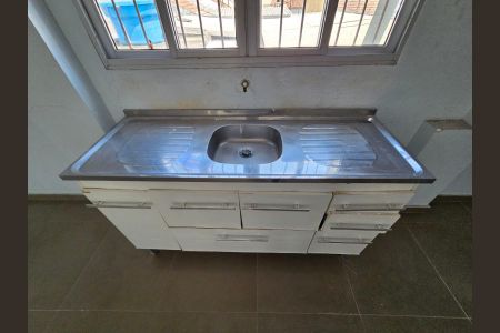 Casa à venda com 450m², 6 quartos e 1 vaga Casa à venda com 450m², 6 quartos e 1 vagaCozinha