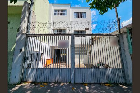 Casa à venda com 450m², 6 quartos e 1 vaga Casa à venda com 450m², 6 quartos e 1 vagaFachada