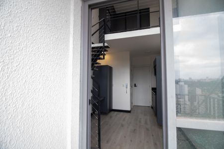 Studio à venda com 29m², 1 quarto e sem vaga Studio à venda com 29m², 1 quarto e sem vagaTerraço