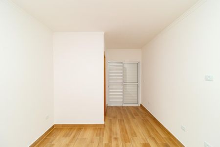 Casa à venda com 135m², 3 quartos e 2 vagasSuíte