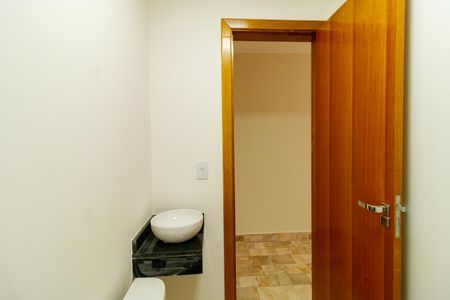 Casa à venda com 135m², 3 quartos e 2 vagasÁrea Externa Banheiro