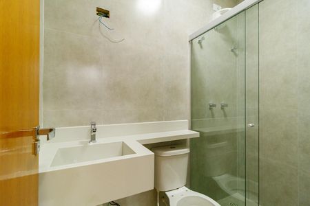 Casa à venda com 135m², 3 quartos e 2 vagasBanheiro