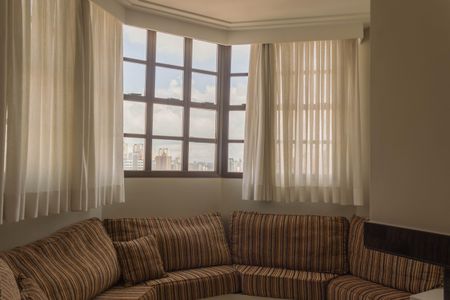 Apartamento à venda com 240m², 4 quartos e 3 vagasSala