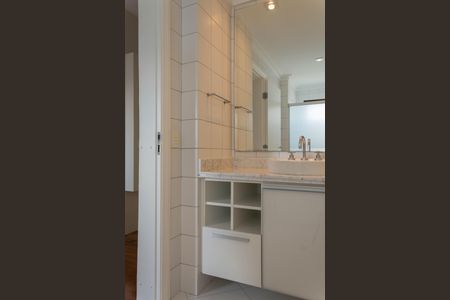 Apartamento à venda com 240m², 4 quartos e 3 vagasBanheiro da Suíte 2