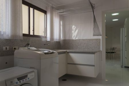 Apartamento à venda com 240m², 4 quartos e 3 vagasÁrea de Serviço