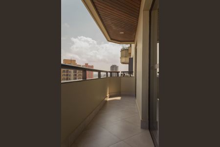 Apartamento à venda com 240m², 4 quartos e 3 vagasVaranda