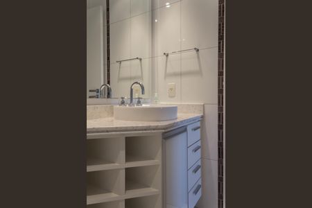 Apartamento à venda com 240m², 4 quartos e 3 vagasBanheiro