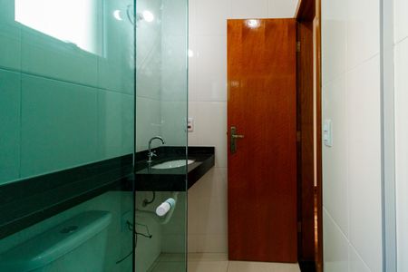 Casa à venda com 119m², 3 quartos e 2 vagasBanheiro da Suíte