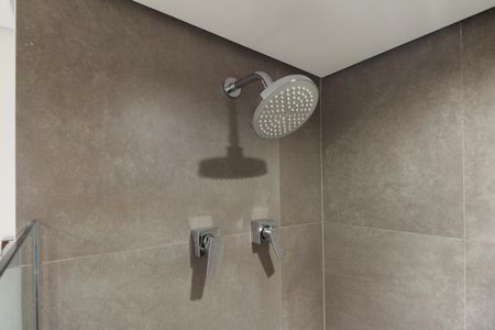 Studio para alugar com 41m², 1 quarto e 1 vaga Studio para alugar com 41m², 1 quarto e 1 vagaBanheiro