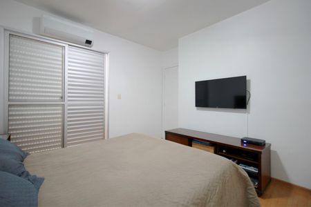 Apartamento à venda com 130m², 4 quartos e 2 vagasSuíte 