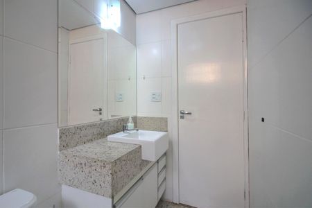 Apartamento à venda com 130m², 4 quartos e 2 vagasBanheiro social 